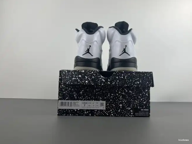 Cheap MAX RETRO 'WHITE AIR JORDAN DD0587-110 5 BLACK' 0502